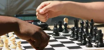 Partie d'échecs entre Svidler et Annakov en 1999